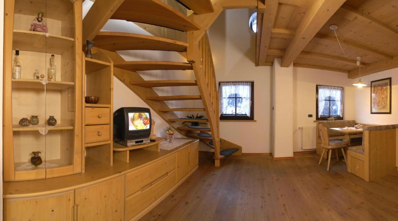 Agriturismo Apartments Tuene 奥蒂塞伊 外观 照片