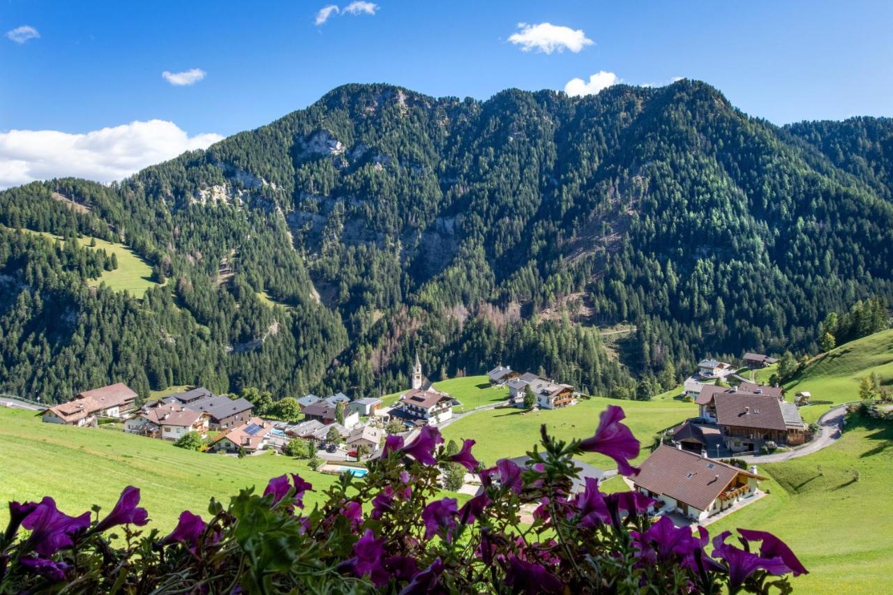 Agriturismo Apartments Tuene 奥蒂塞伊 外观 照片