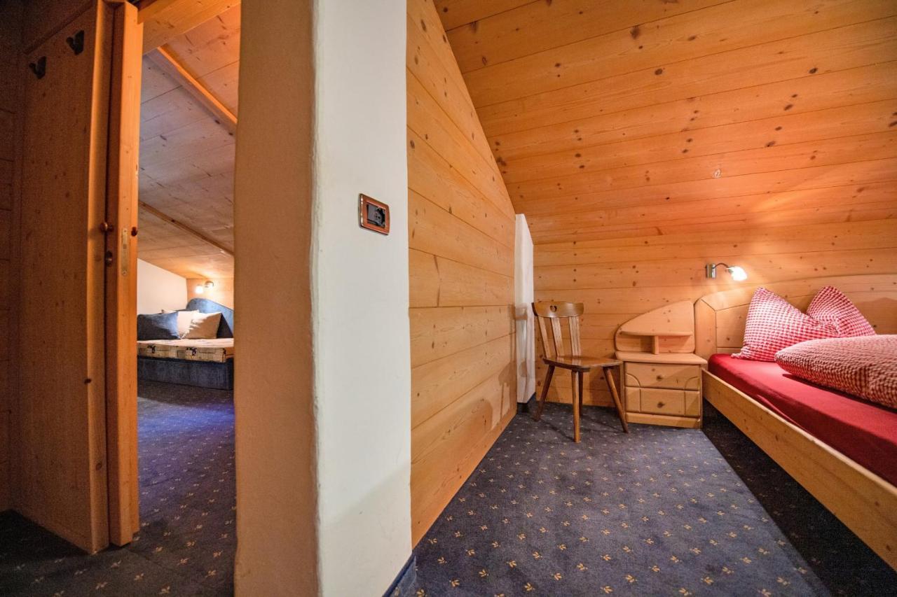 Agriturismo Apartments Tuene 奥蒂塞伊 外观 照片