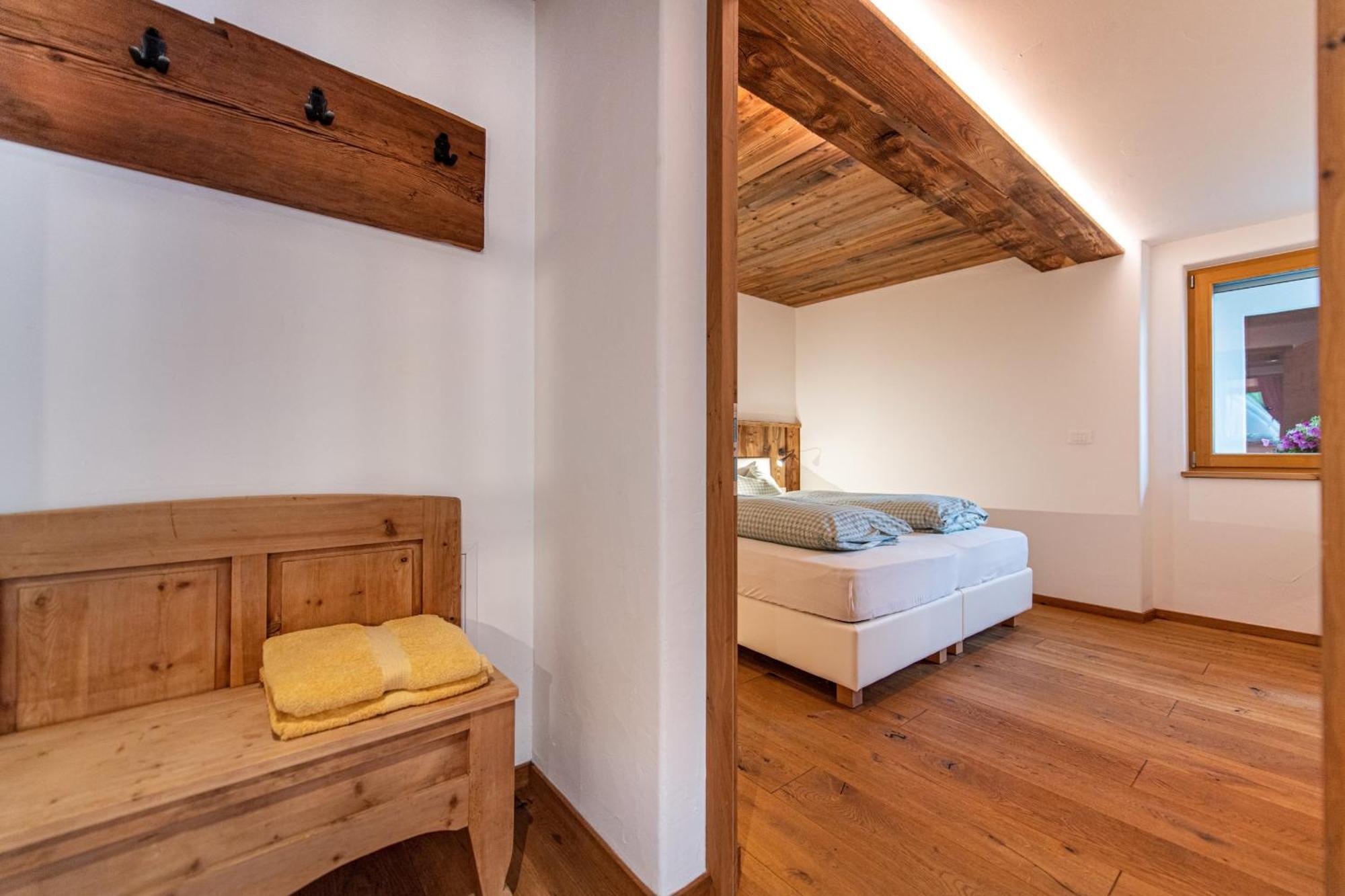 Agriturismo Apartments Tuene 奥蒂塞伊 外观 照片
