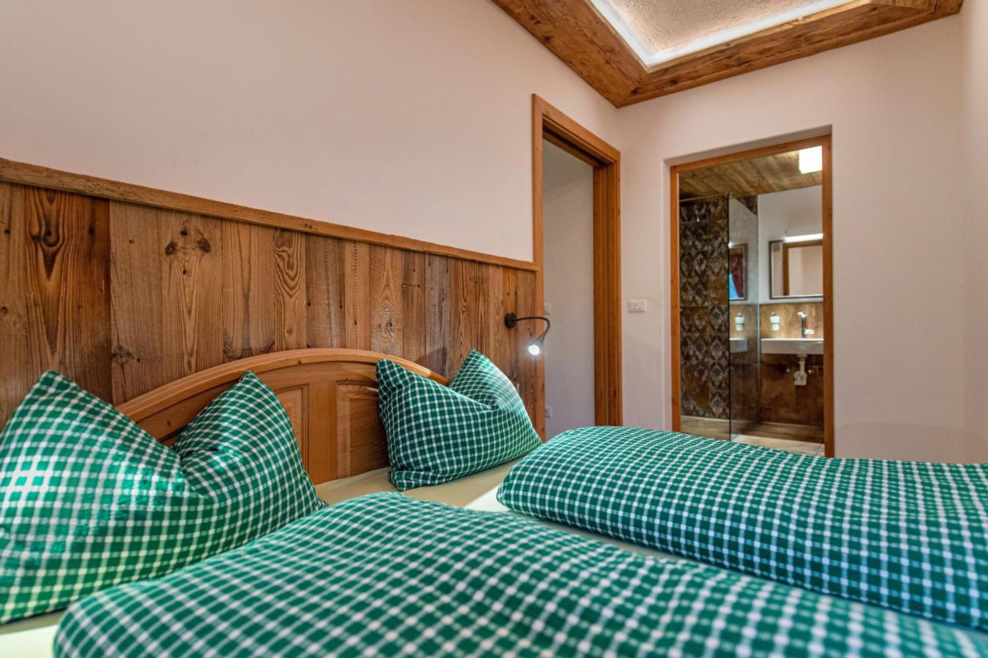 Agriturismo Apartments Tuene 奥蒂塞伊 外观 照片