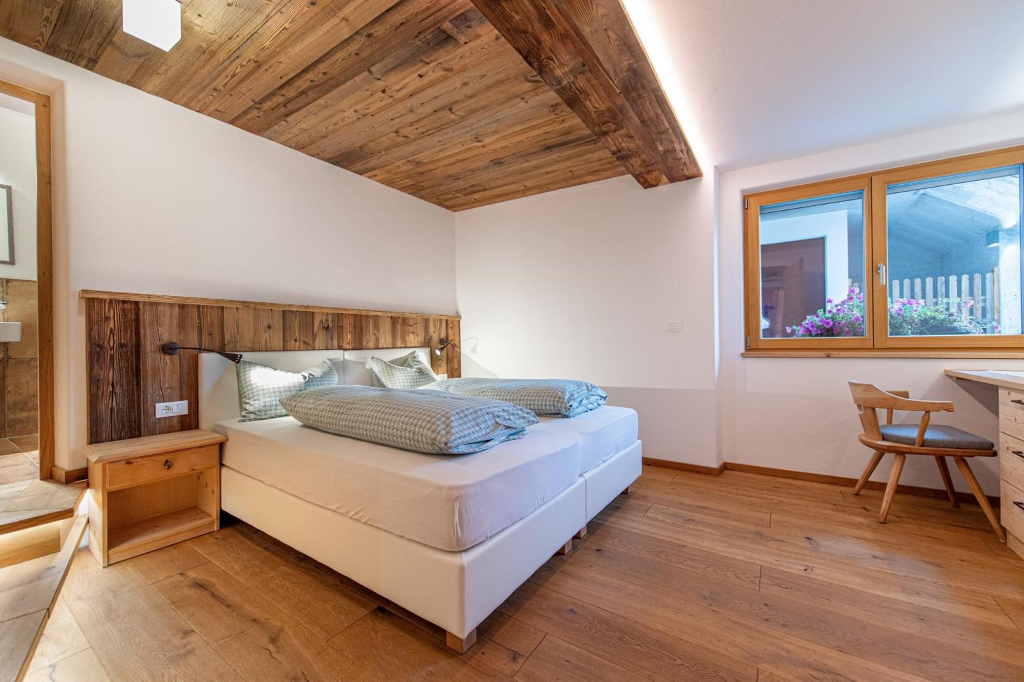 Agriturismo Apartments Tuene 奥蒂塞伊 外观 照片